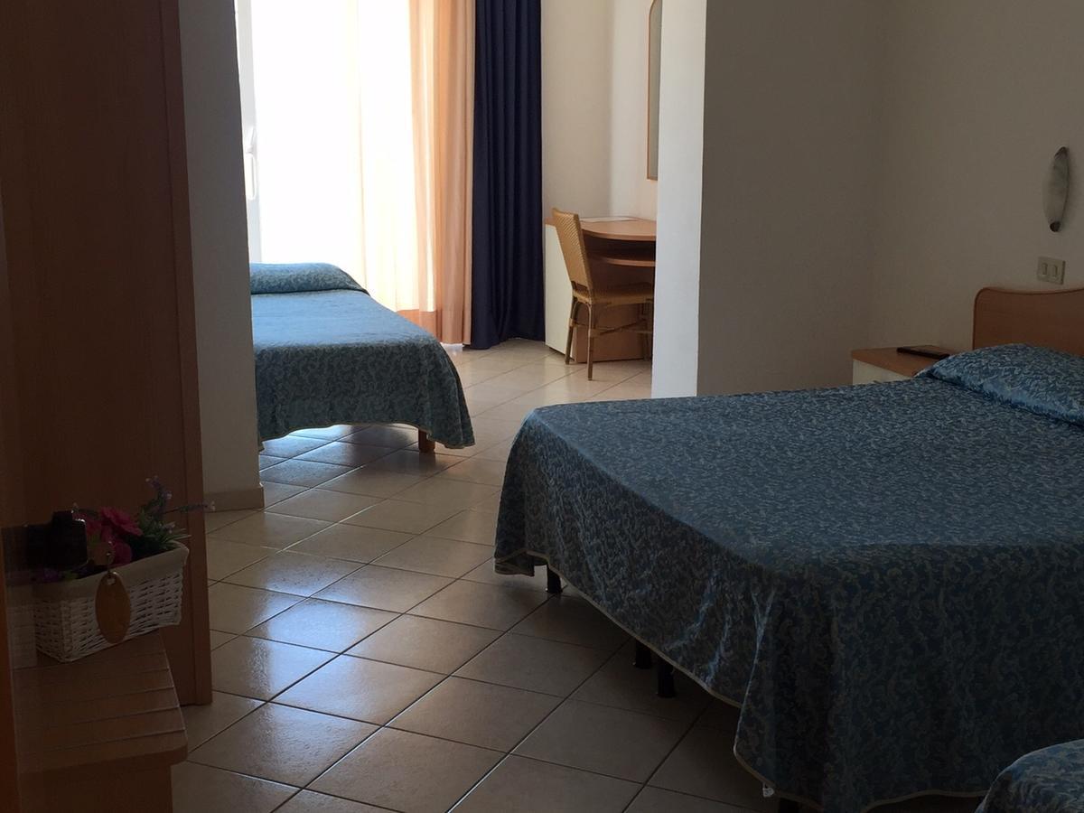 פולוניקה Hotel Lido מראה חיצוני תמונה