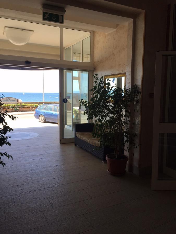 פולוניקה Hotel Lido מראה חיצוני תמונה