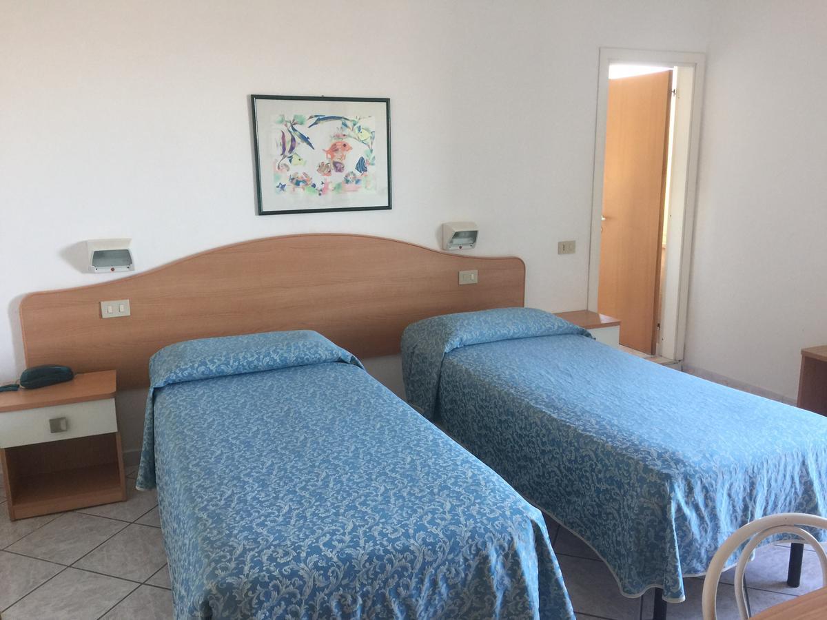 פולוניקה Hotel Lido מראה חיצוני תמונה